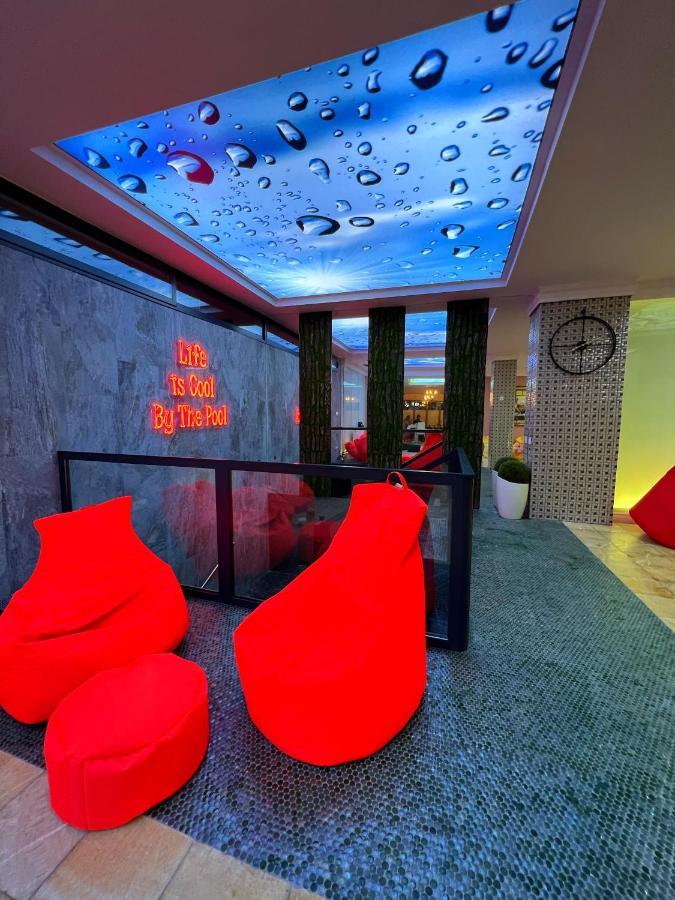 Hotel Sara & Spa Pristina Exterior photo